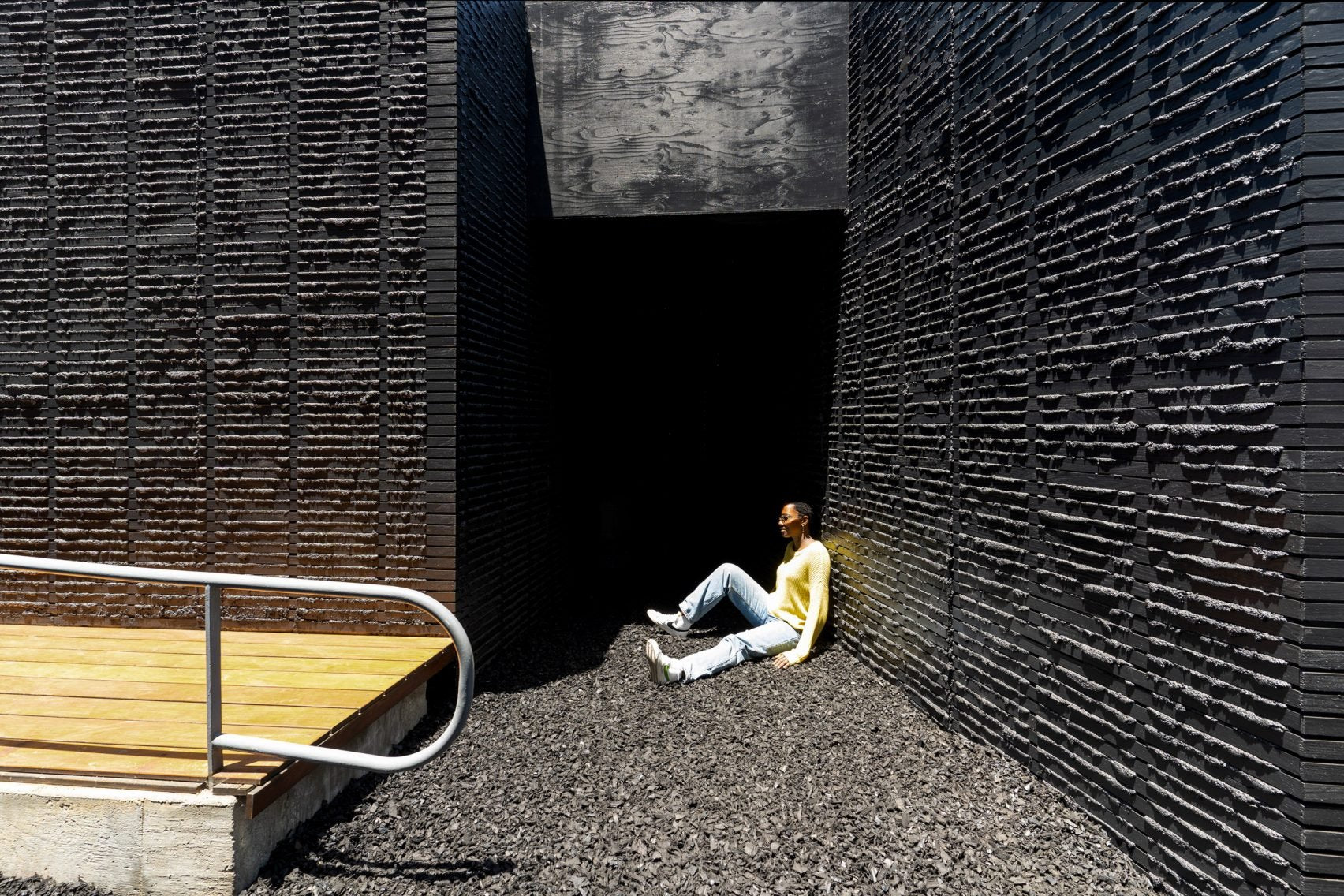 Pavilion Resembling Tar Formed to Challenge Conceptions of Blackness in Design